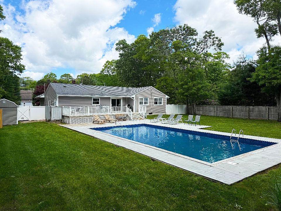 1st image of 36 Matthews Dr