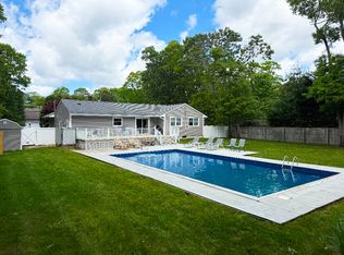 36 Matthews Dr, Speonk, NY 11972