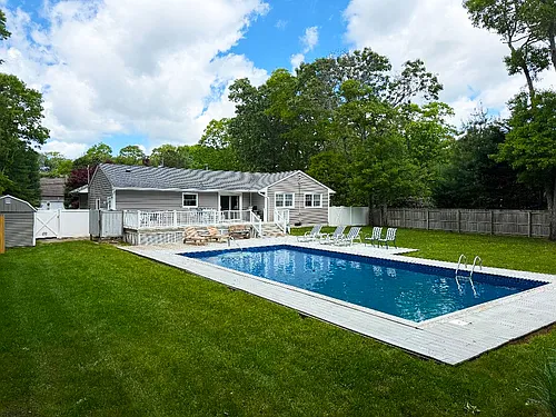 36 Matthews Dr Photo 1