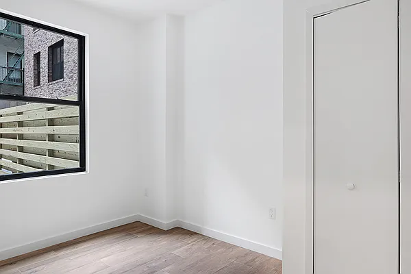 Rented by REZI | media 6