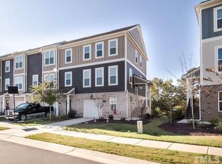 312 Skymont Dr, Holly Springs, NC 27540