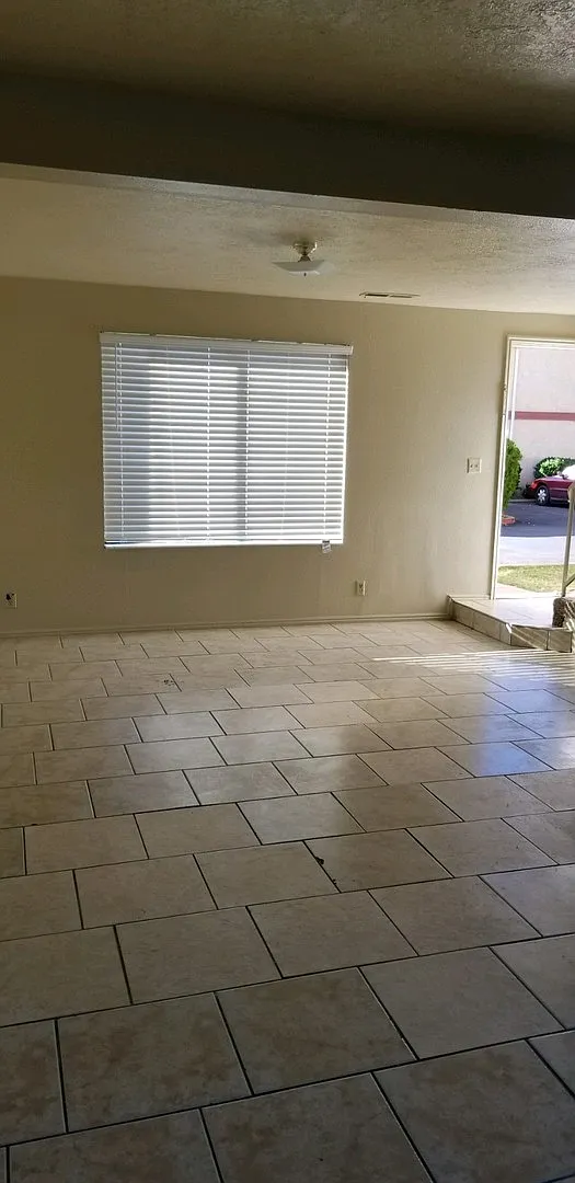 Downtown Town Home — Photo 3