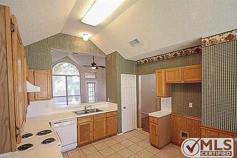 2nd image of 7621 Honeybee Ln