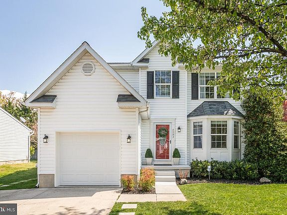 2nd image of 7793 Montgomery Mews Ct
