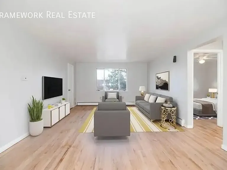 717 Oak St #2 — Photo 2