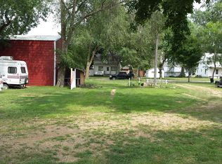 251 N 2nd Ave, Canistota, SD 57012