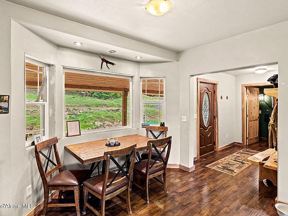 2nd image of 414 Joans Rd