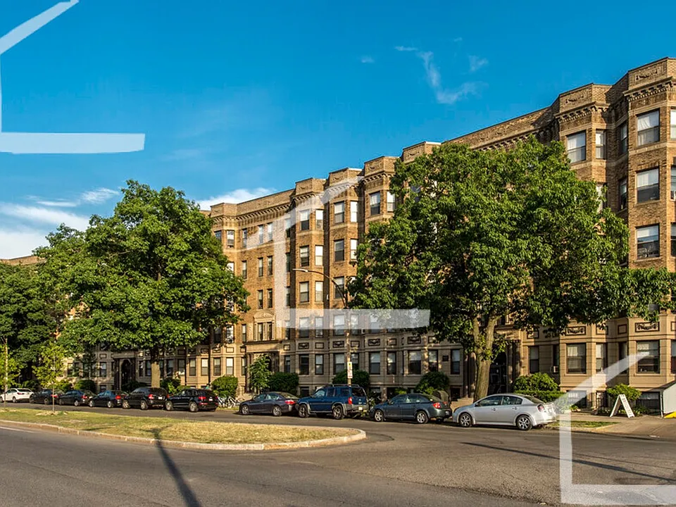 1156 Commonwealth Ave #19