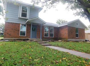 904 N Grand Ave, Waxahachie, TX 75165