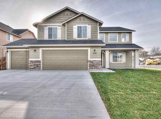 1435 NE Urwin St, Mountain Home, ID 83647