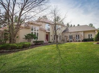2 Milan Ct, Niskayuna, NY 12309