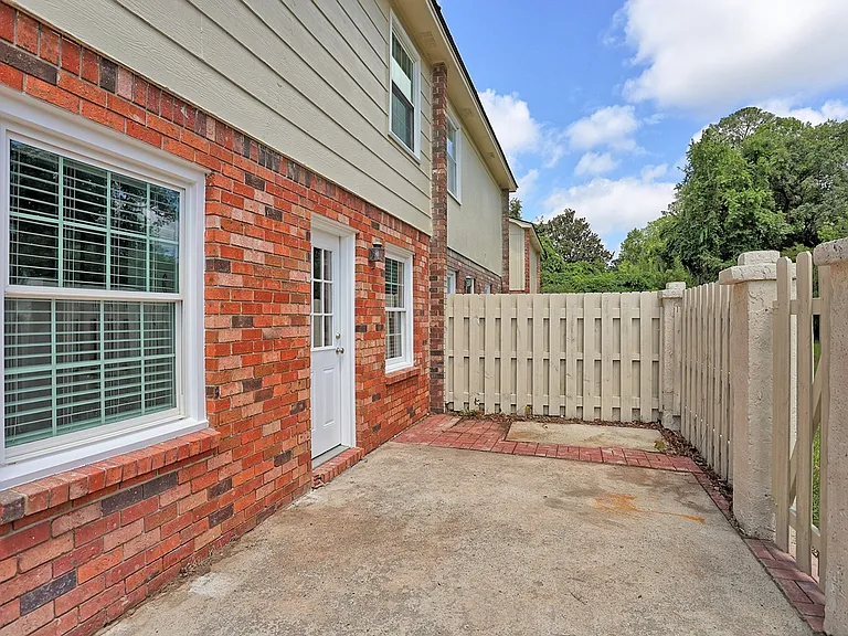 455 Mall Blvd #43 — Photo 44
