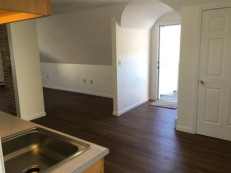26 Bath St #3 — Photo 17