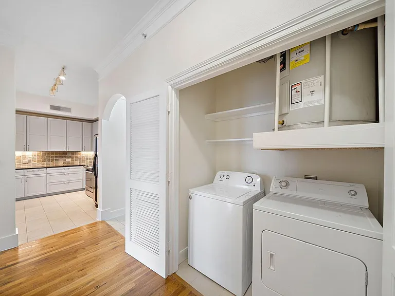 3333 Allen Pkwy #1403 — Photo 9