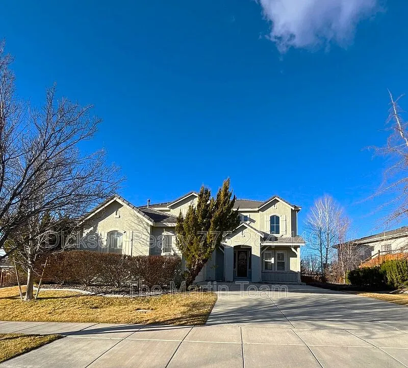 2810 Halo Dr
