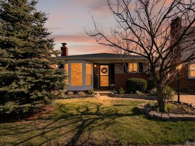 15720 Regina Ave, Allen Park, MI, 48101