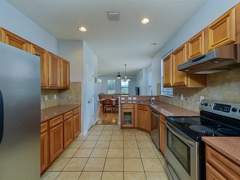 3097 Merchants Row Blvd — Photo 6
