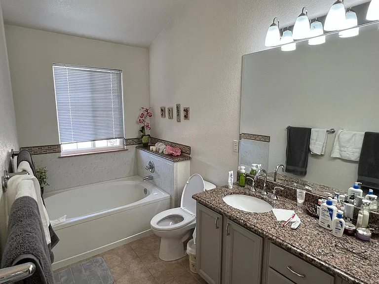 1730 Rockview Cir — Photo 6