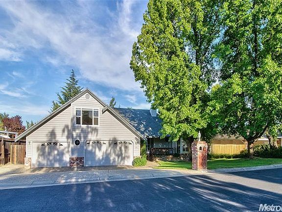 5th image of 151 Berry Creek Dr
