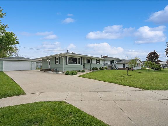 2nd image of 135 29th Street Ct
