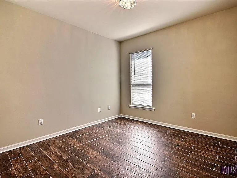 11389 Ashwood Ct — Photo 14