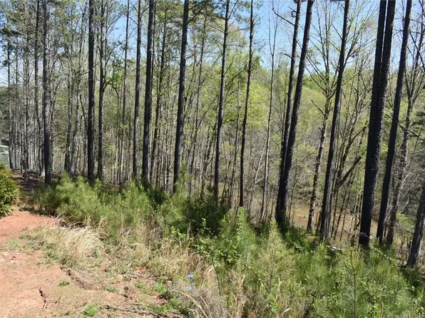 154 Bailey St, Six Mile, SC 29682