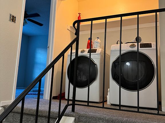 Shared Washer and Dryer 2022