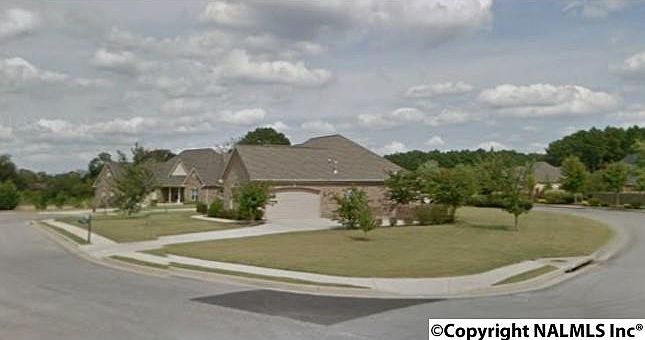2nd image of 2206 Lockerby Dr SW
