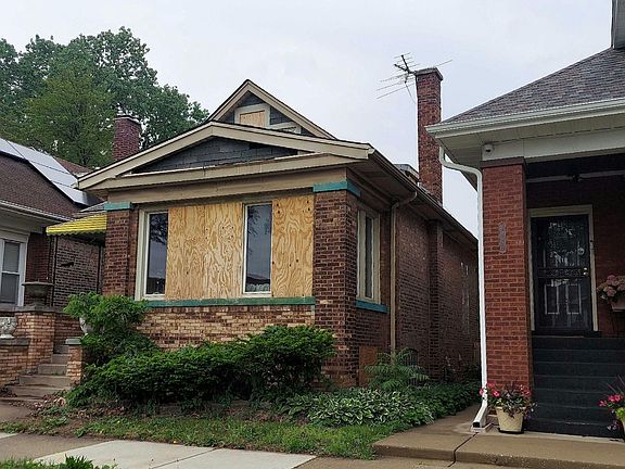 2nd image of 8244 S Kenwood Ave