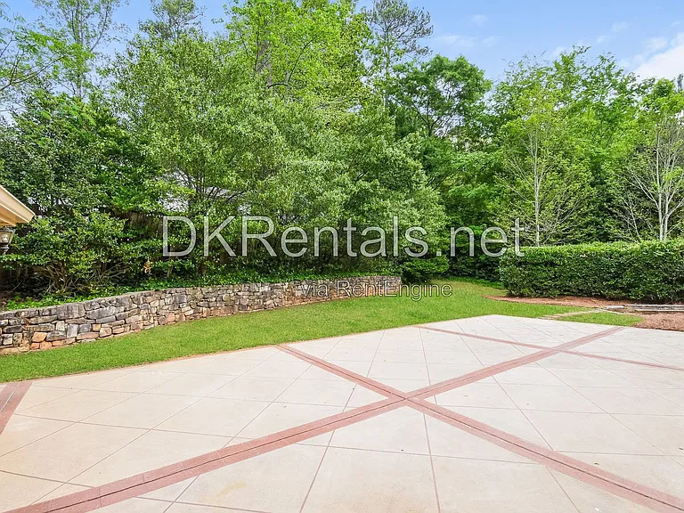 1176 Hampton Hall Dr NE — Photo 21