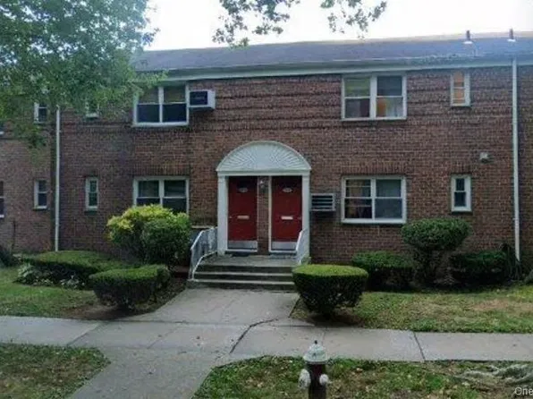 230-06 Kingsbury Avenue #B, Oakland Gardens, NY 11364