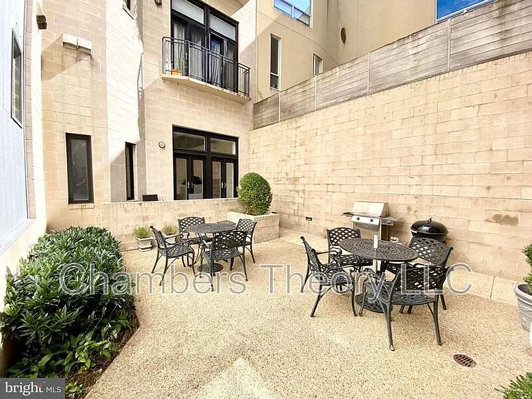 2357 Champlain St NW #102 — Photo 34