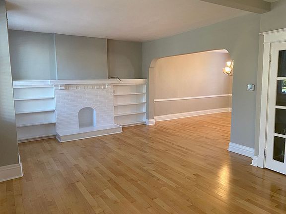 4th image of 3133 Gurney Ave
