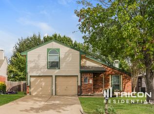 1010 Canary Ln, Mansfield, TX 76063