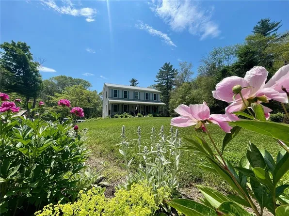 114 Central Pike, Foster, RI 02825