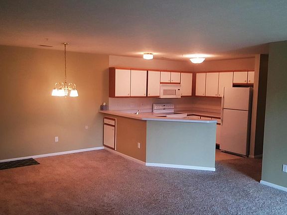 2nd image of 5887 Crosswinds Dr Unit 12