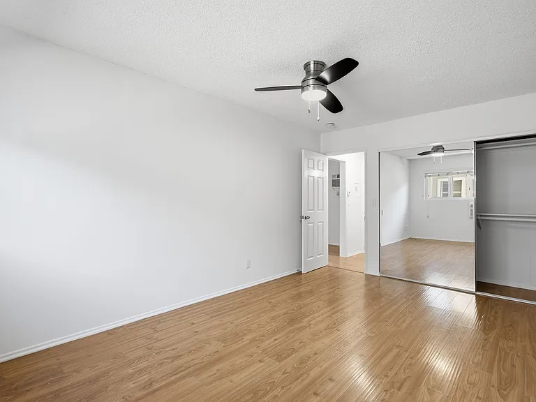6640 Darby Ave — Photo 28