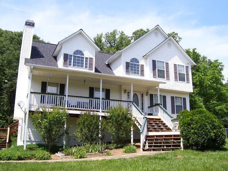1st image of 205 Whitewater Ct