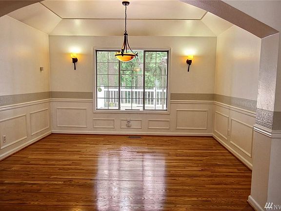 3rd image of 25612 Lake Wilderness Country Club Dr SE