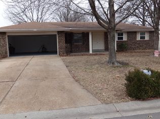 11 Dogwood Ln, Saint Peters, MO 63376