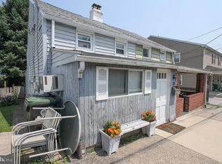 26 Walnut St, Phoenixville, PA 19460