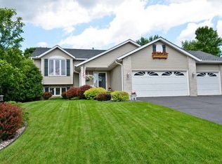 3517 Tara Ln, Woodbury, MN 55125