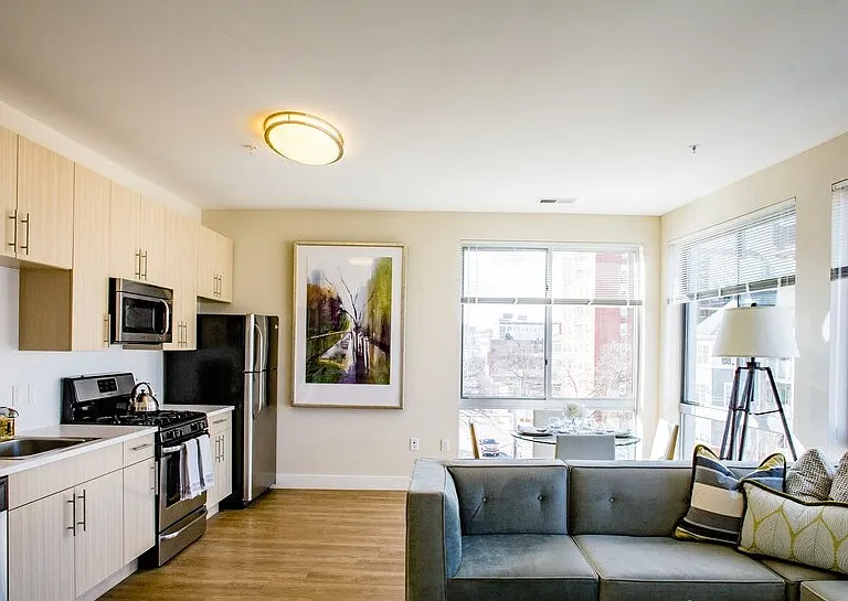 Bedford Hall Apartments — Photo 10