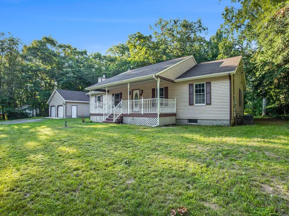 41 E Kenwood Rd, Twin Lake, MI 49457