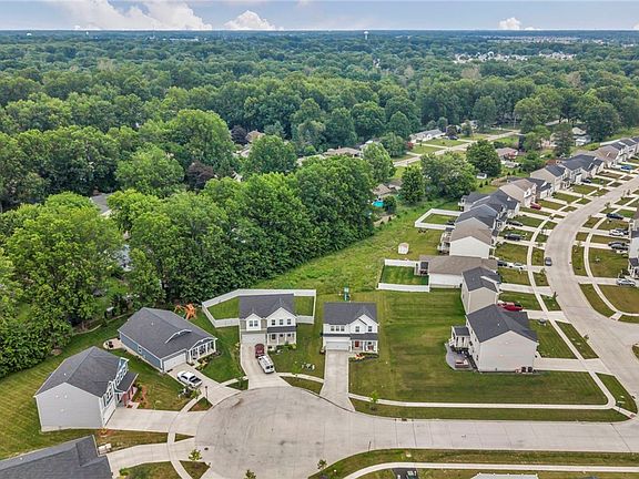5th image of 704 Maple Hollow Ct