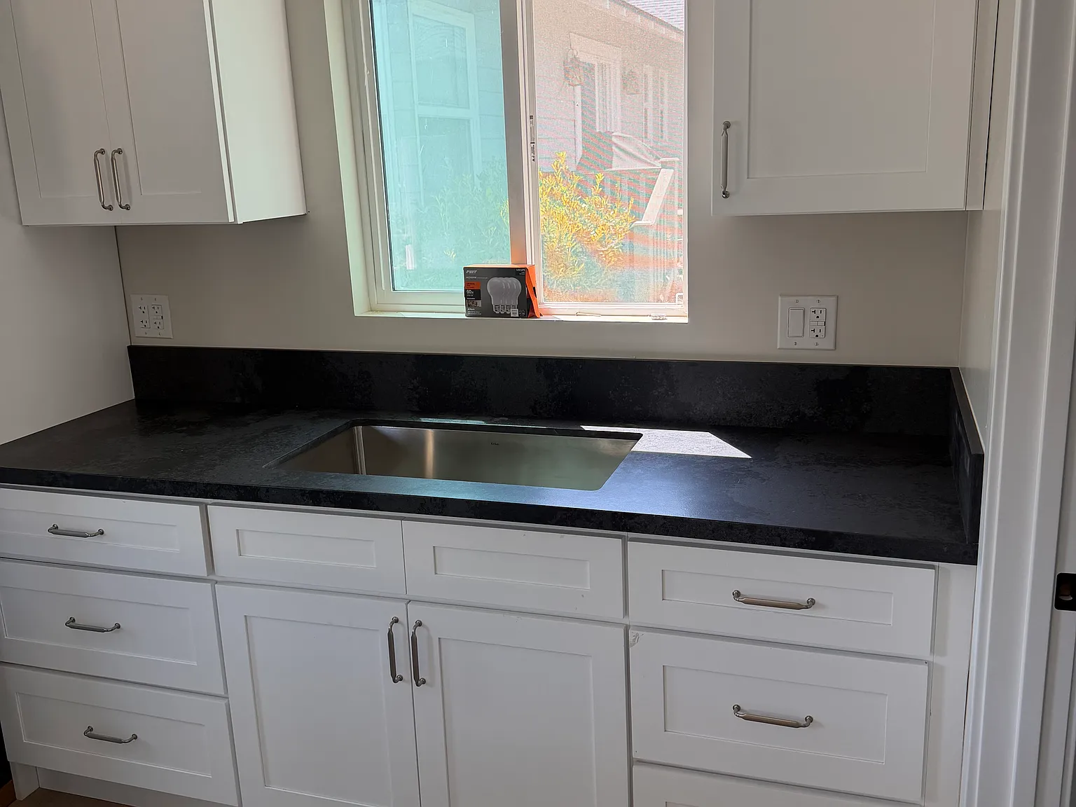 116 Ellery St — Photo 4
