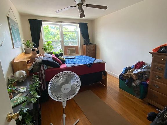 4th image of 346 Union St APT 4