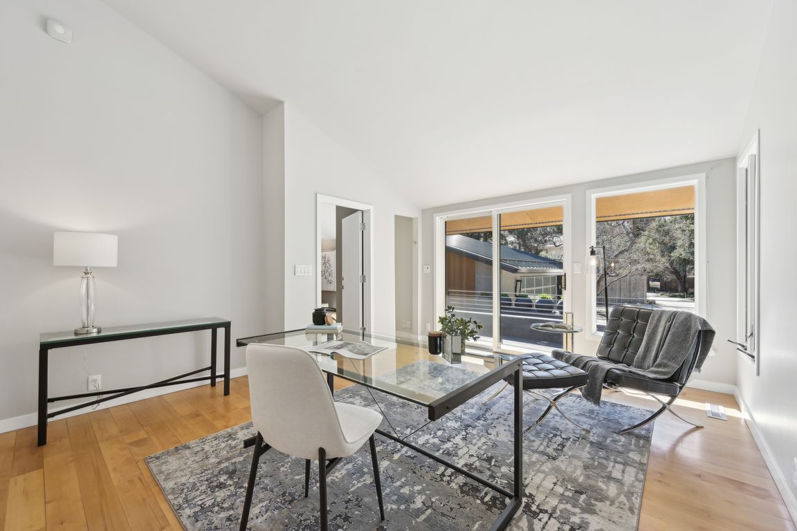 Kalmia Ave-030.jpg