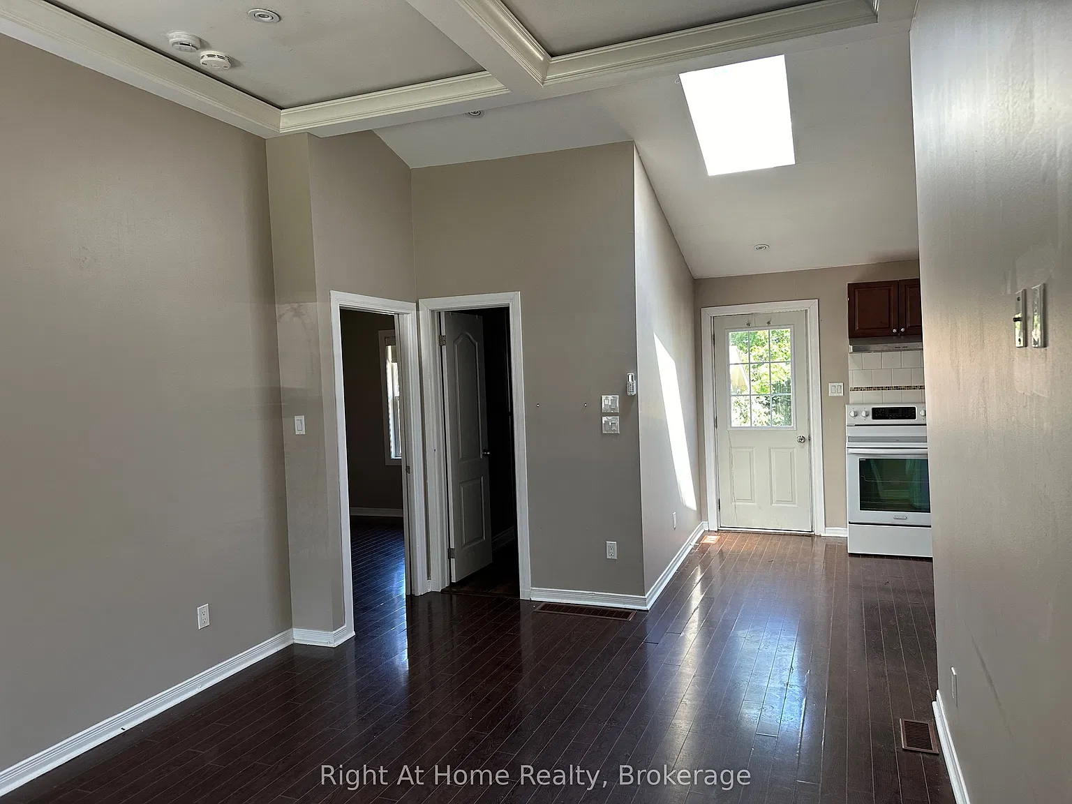 2 bed, $1,800 — Photo 4