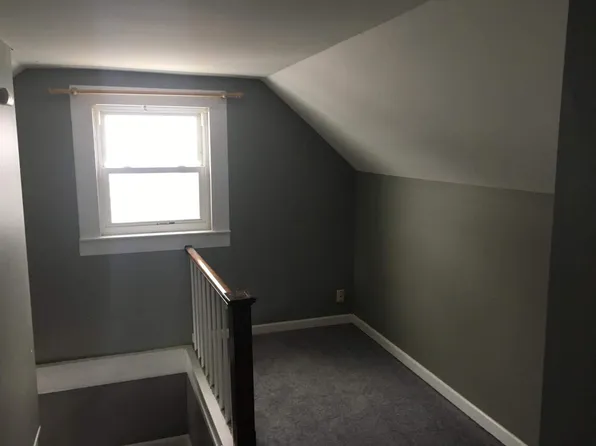 633 Emerson Dr, Amherst, NY 14226